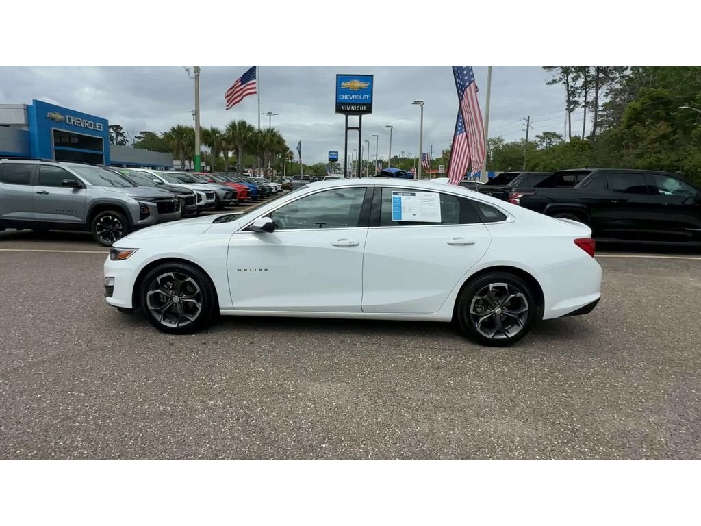 Used 2024 Summit White Chevrolet 1LT image 5