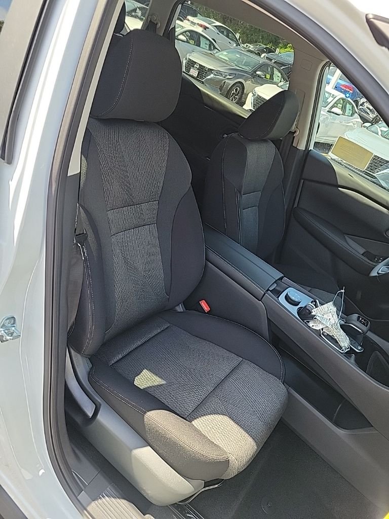 2026 Nissan Rogue SV - Photo 29