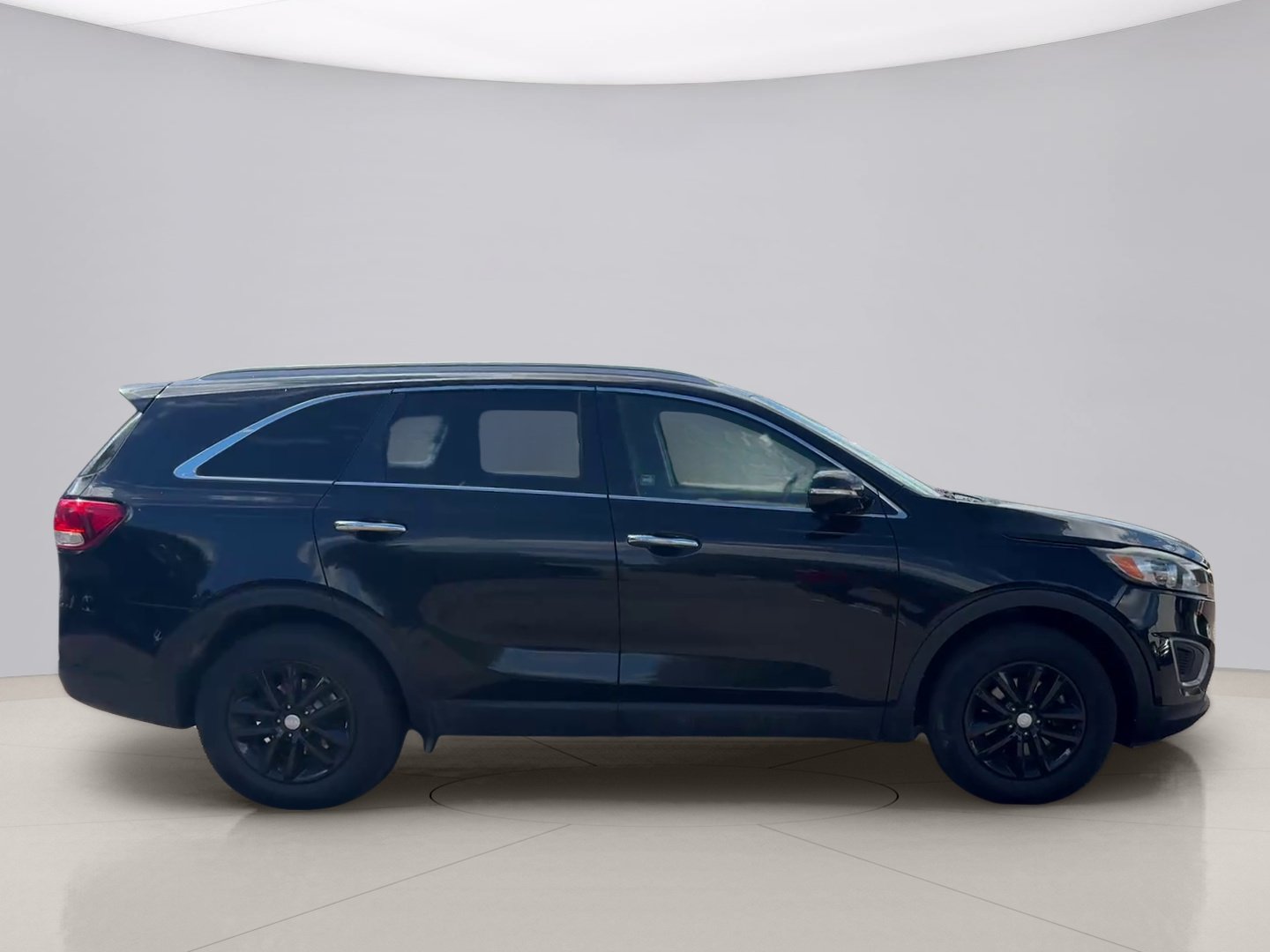 Used 2017 Black Kia LX image 6