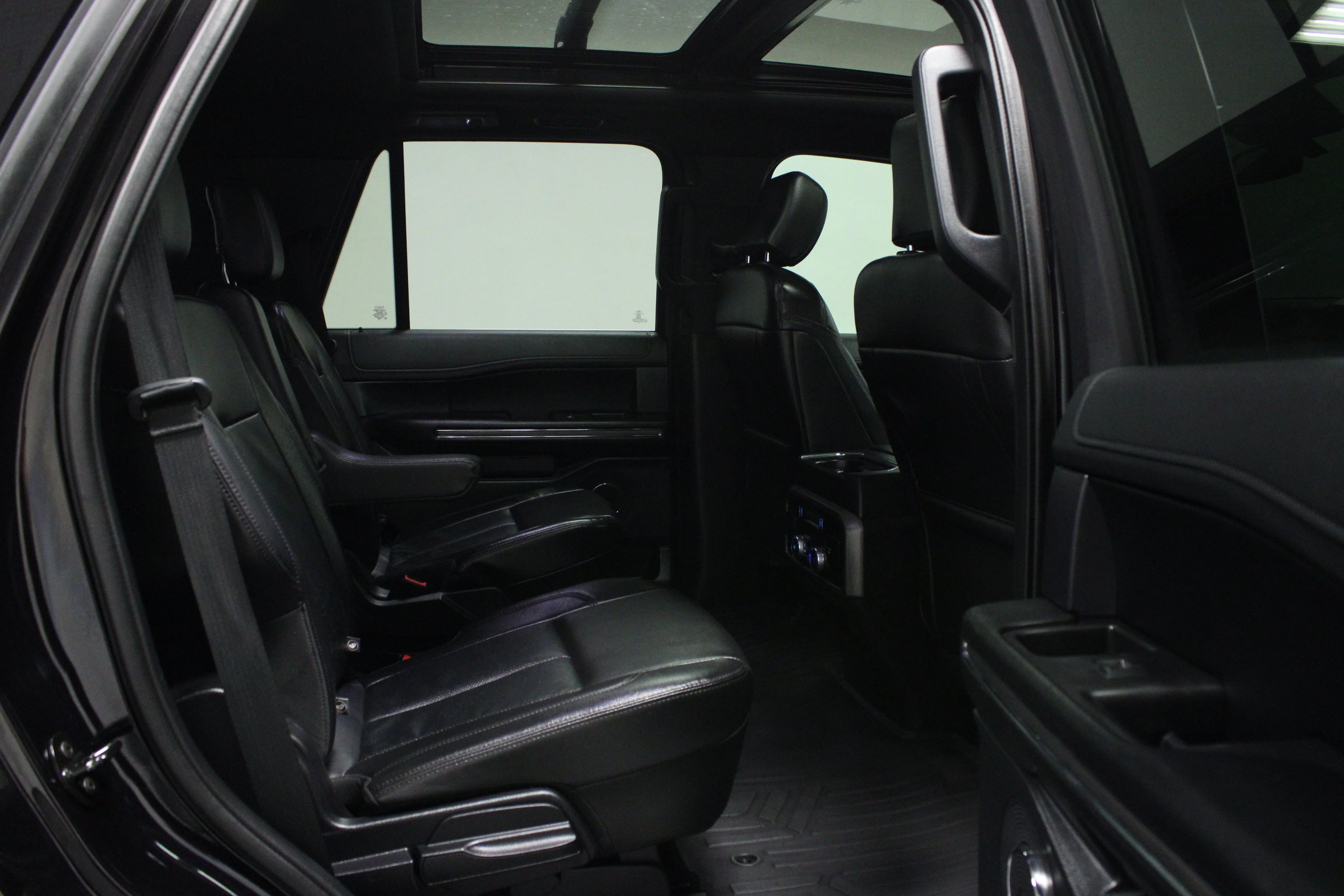 Used 2020 Black Ford XLT image 16