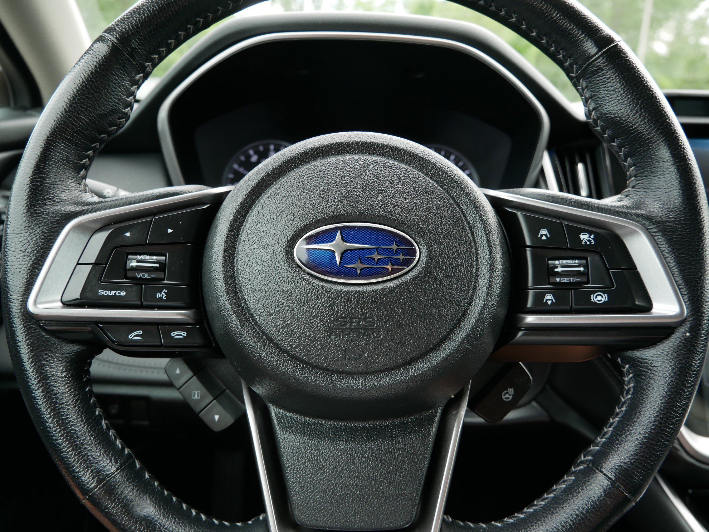 Used 2020 Crystal White Pearl Subaru Limited image 25