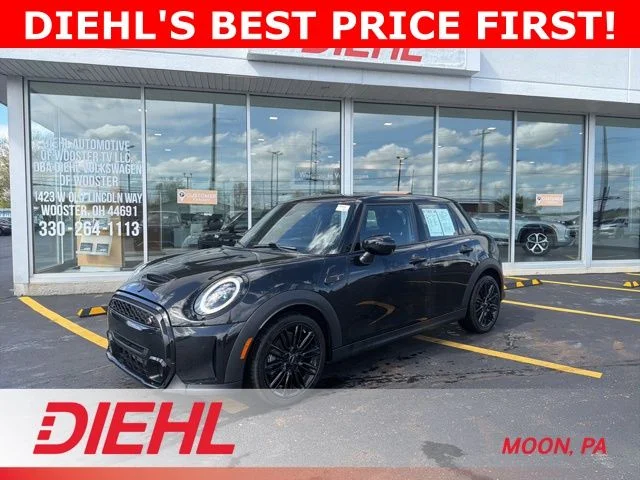 2023 MINI Hardtop Cooper S's photo