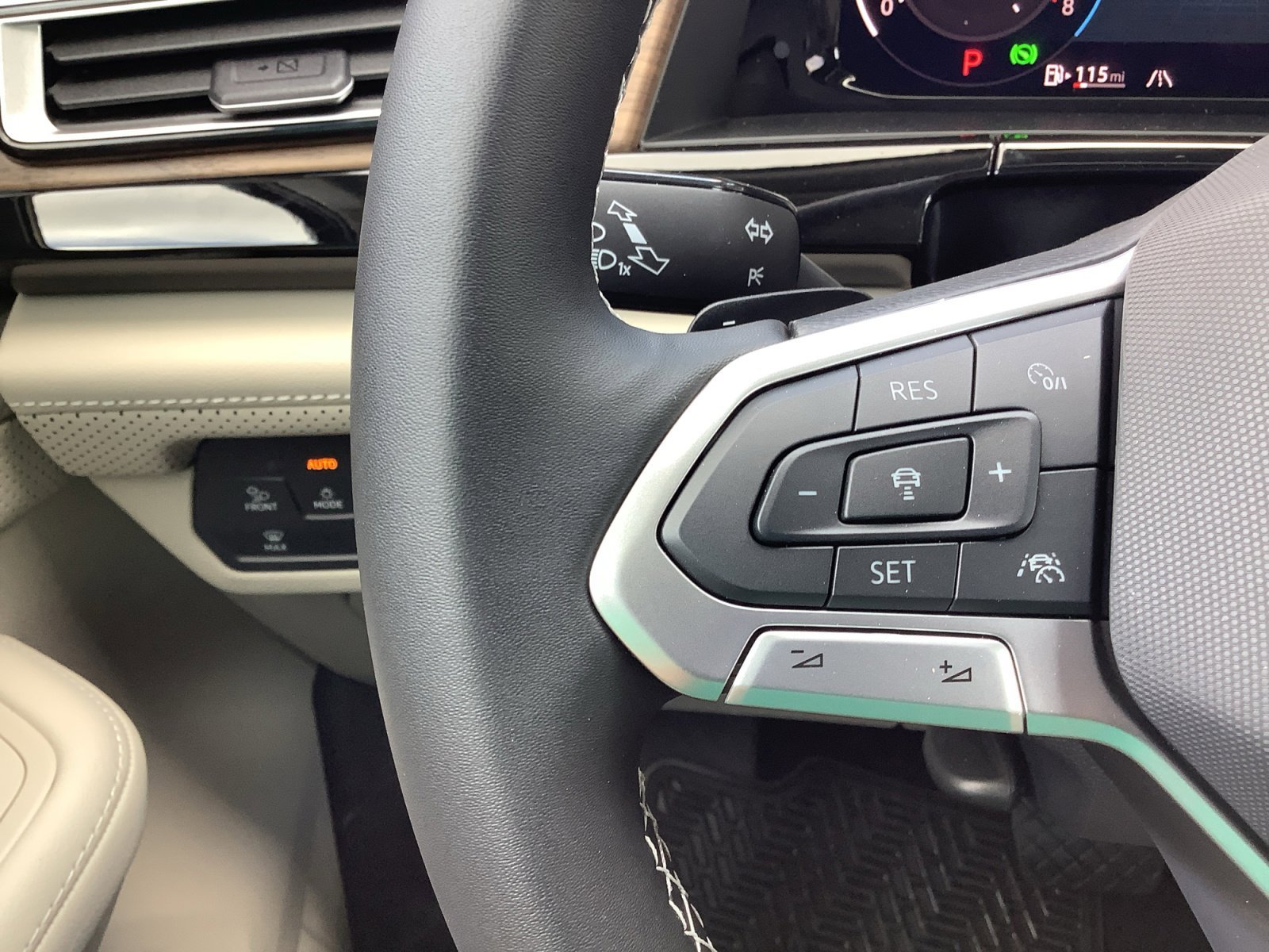 New 2026 Pure Gray Volkswagen 2.0T SE w/Technology image 27
