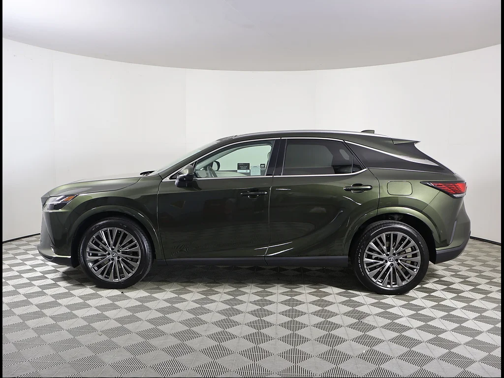 Certified Used 2026 NORI GREEN PEARL Lexus Luxury image 3