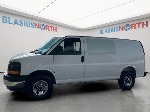Used 2025 White GMC Work Van image 7