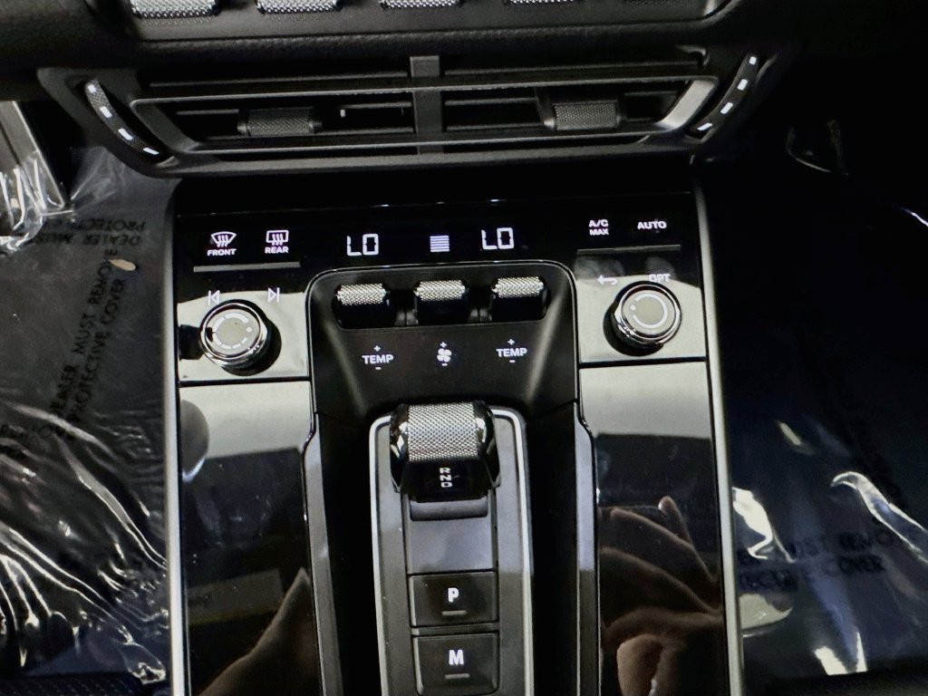 Used 2020  Porsche Carrera image 16