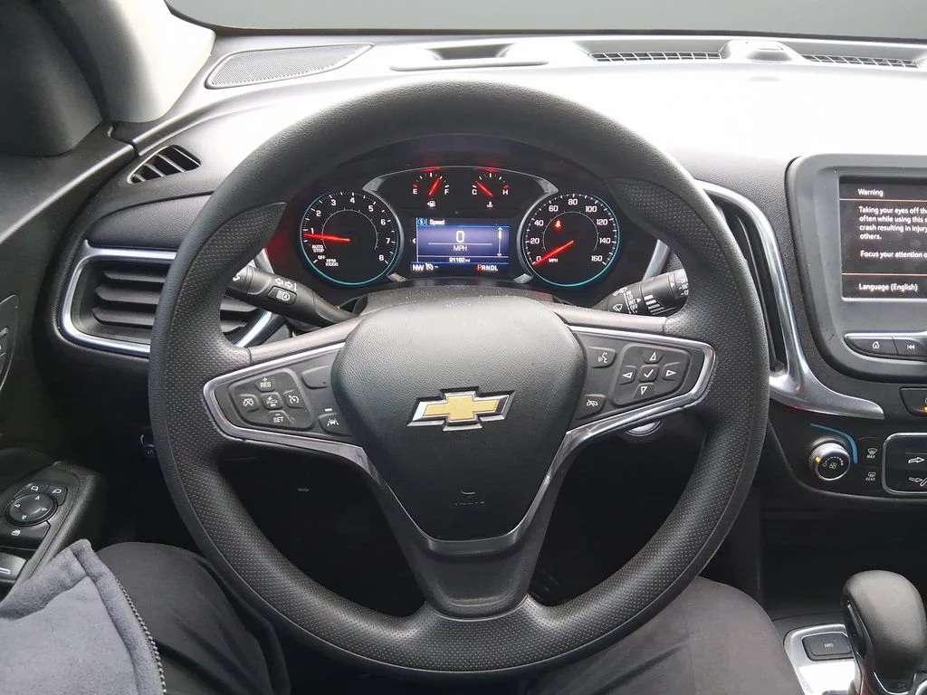 Used 2022 White Chevrolet LT image 11