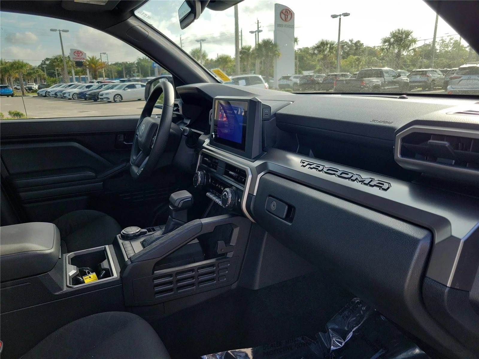 Used 2025 Ice Cap Toyota SR5 image 33