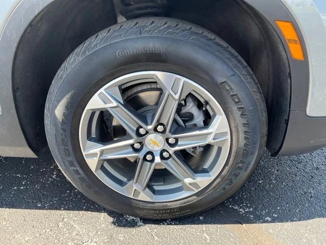 Used 2024 Gray Chevrolet LT image 18