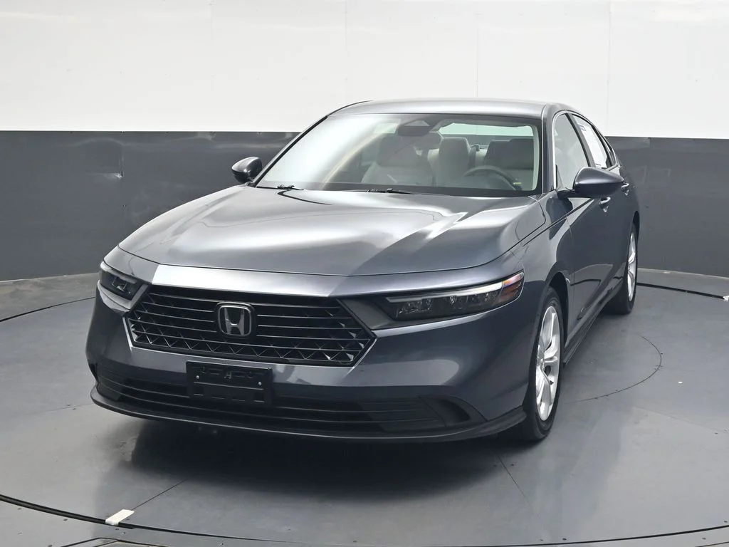 New 2026 Solar Silver Metallic Honda Sport-L image 4