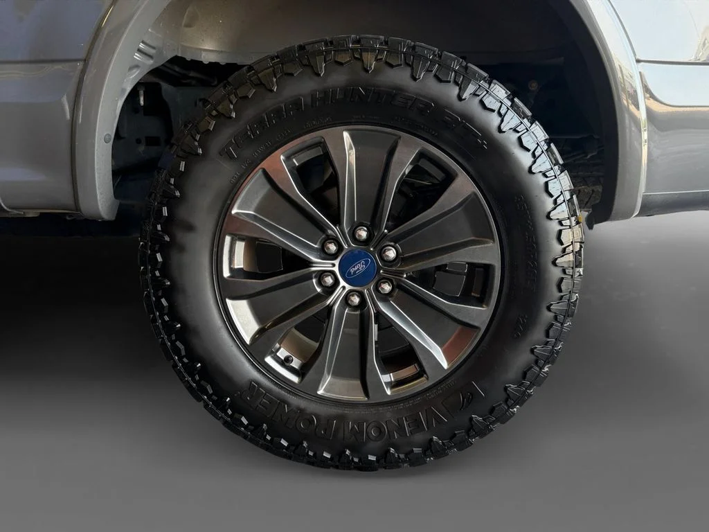 Used 2018  Ford XLT image 15
