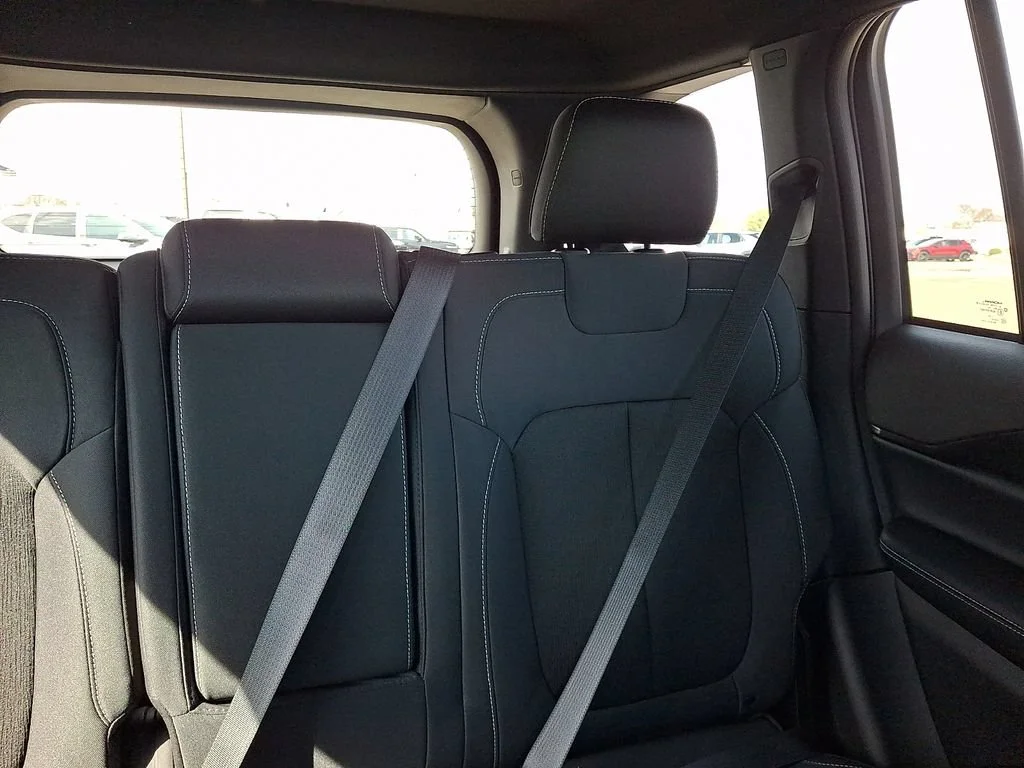 New 2026 Baltic Gray Metallic Clearcoat Jeep Laredo X image 15