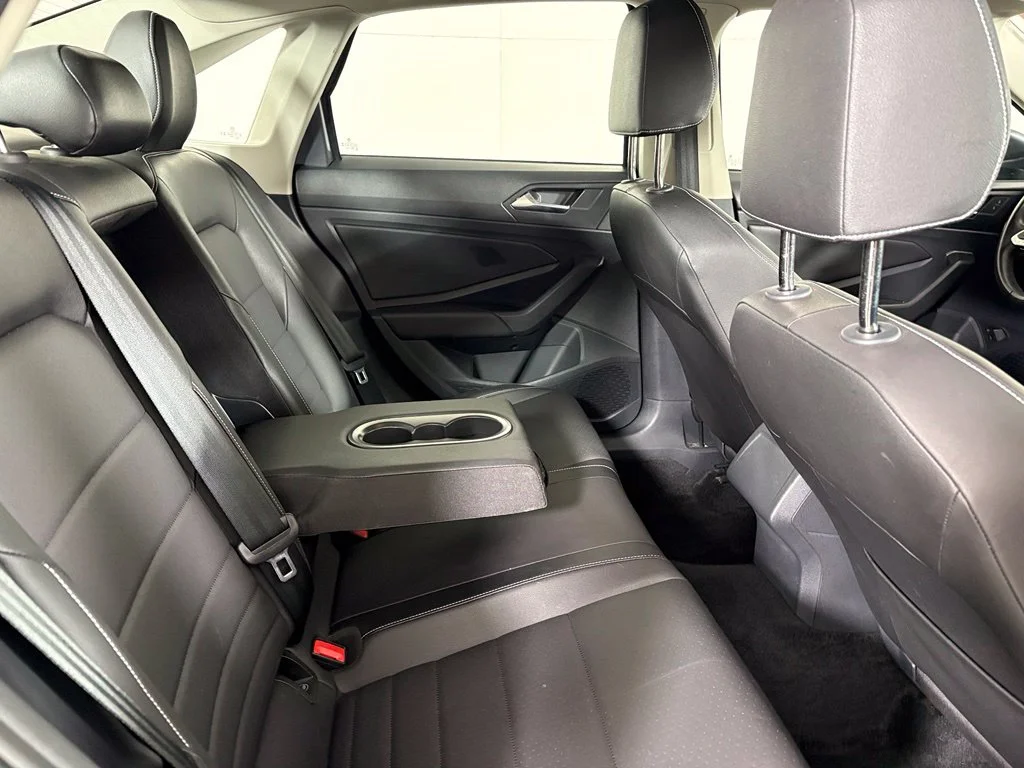 Used 2024 Gray Volkswagen 1.5T SE image 17