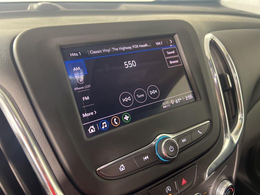 Used 2024 Pearl Chevrolet LT image 30