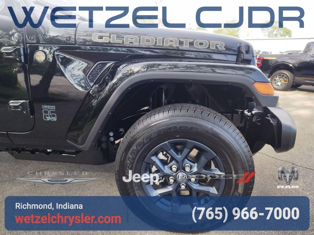 New 2026 Black Clear-Coat Exterior Paint Jeep 85th Anniversary Edition image 10