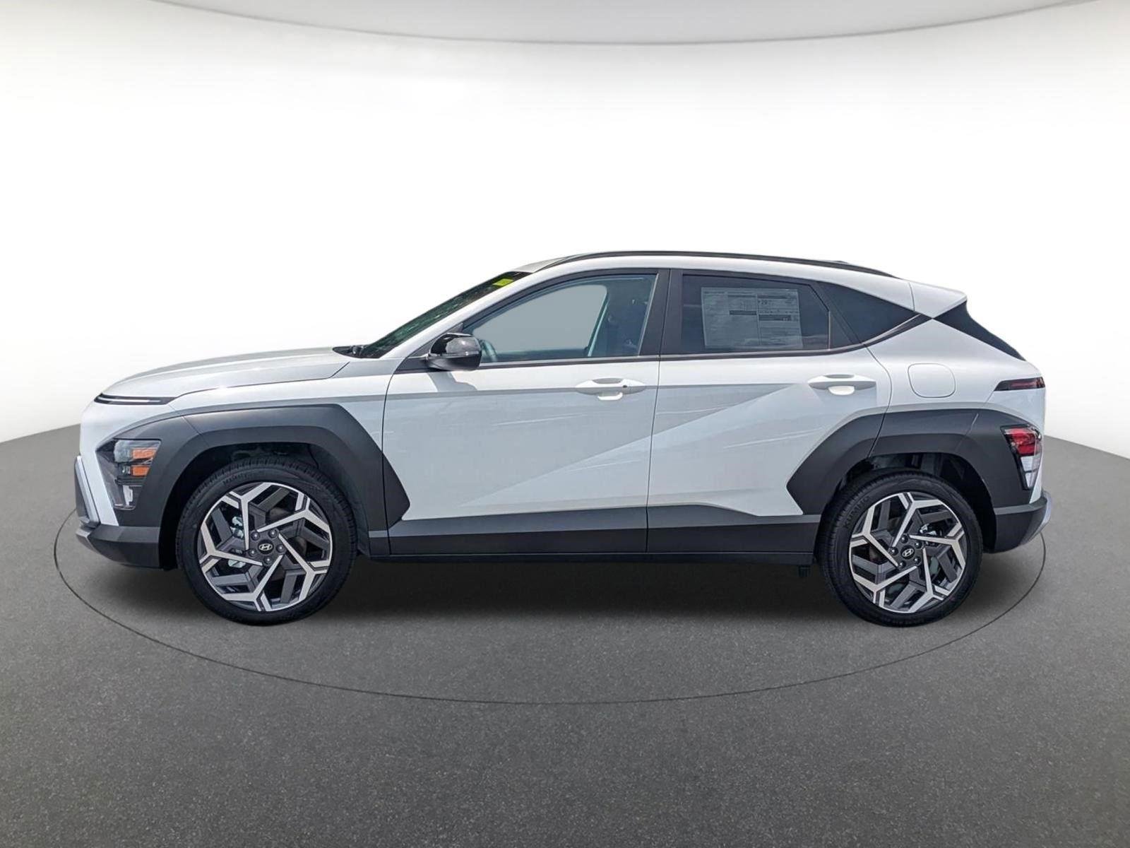 New 2026 Atlas White Hyundai SEL Premium image 8