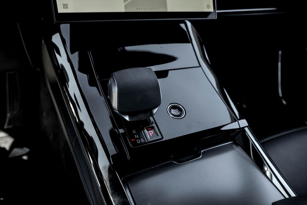 New 2026 Varesine Blue Land Rover Dynamic SE image 15