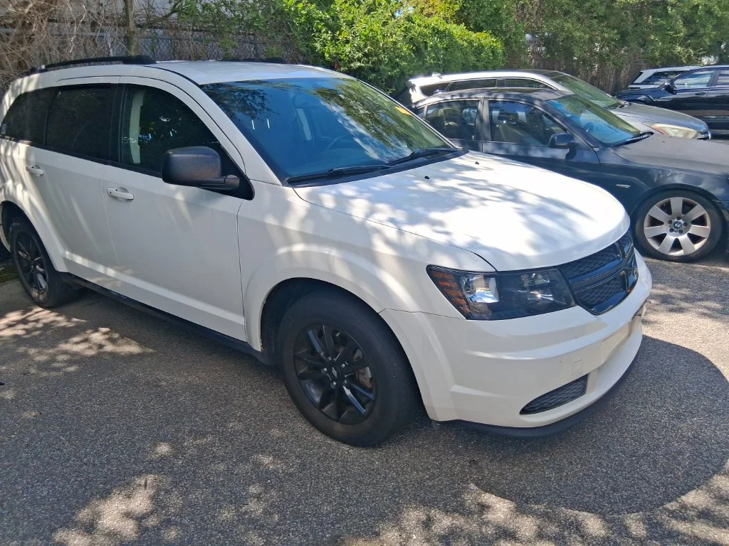 Used 2020 White Dodge SE image 3