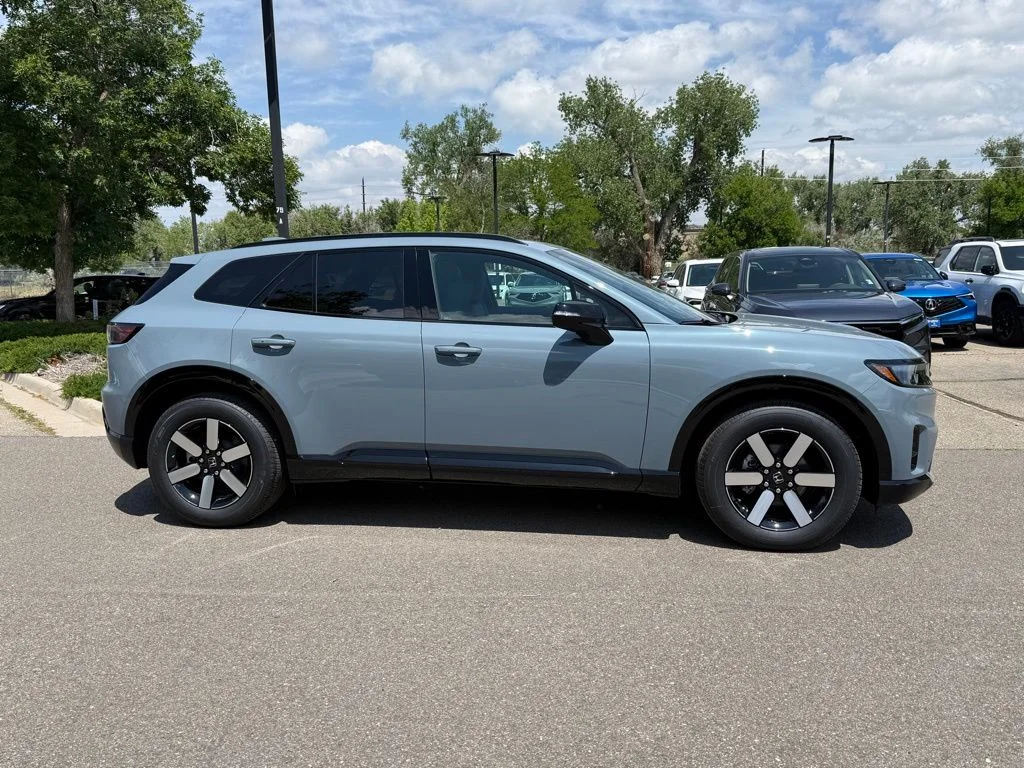 New 2026 Sonic Gray Pearl Honda Touring image 4