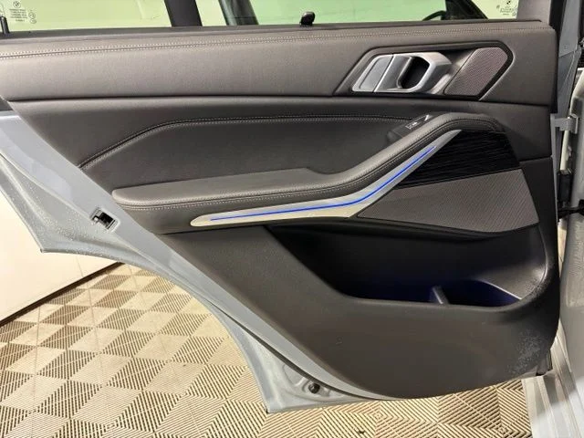 Used 2024 Brooklyn Grey Metallic BMW xDrive40i image 20