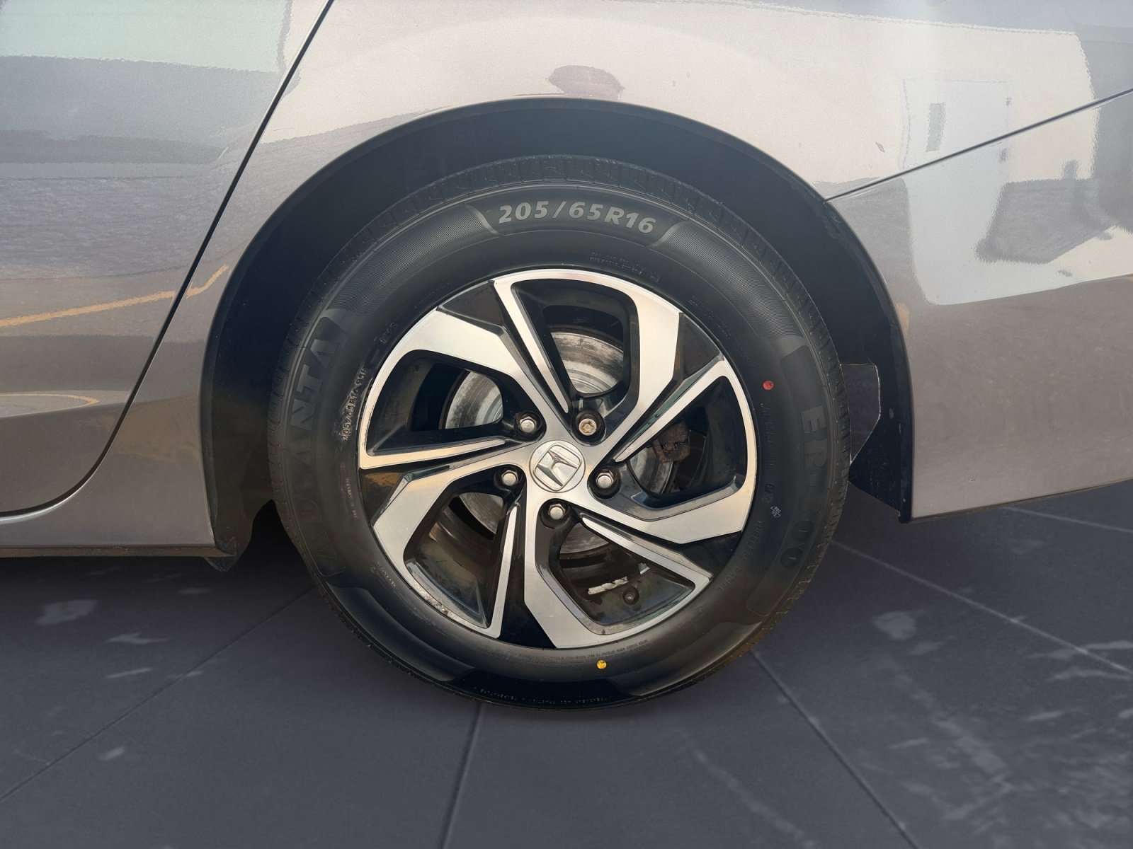 Used 2017 Gray Honda LX image 40