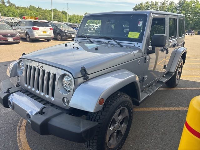 Certified Used 2017 Billet Silver Metallic Clearcoat Jeep Sahara image 3