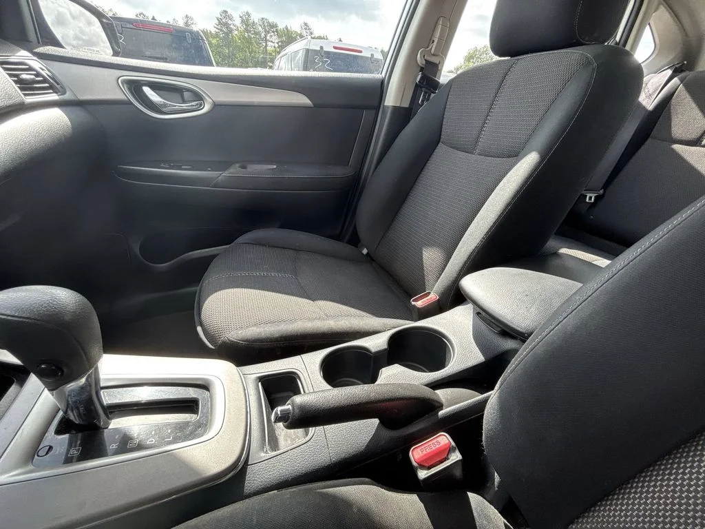 Used 2015 Silver Nissan S image 22