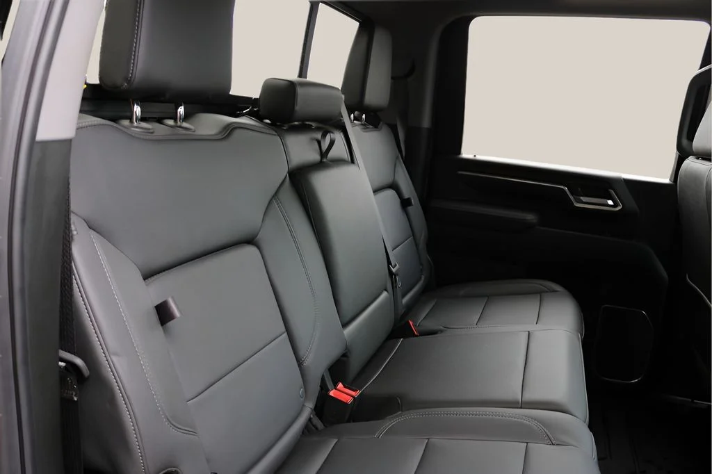 Used 2025 Black GMC SLT image 18