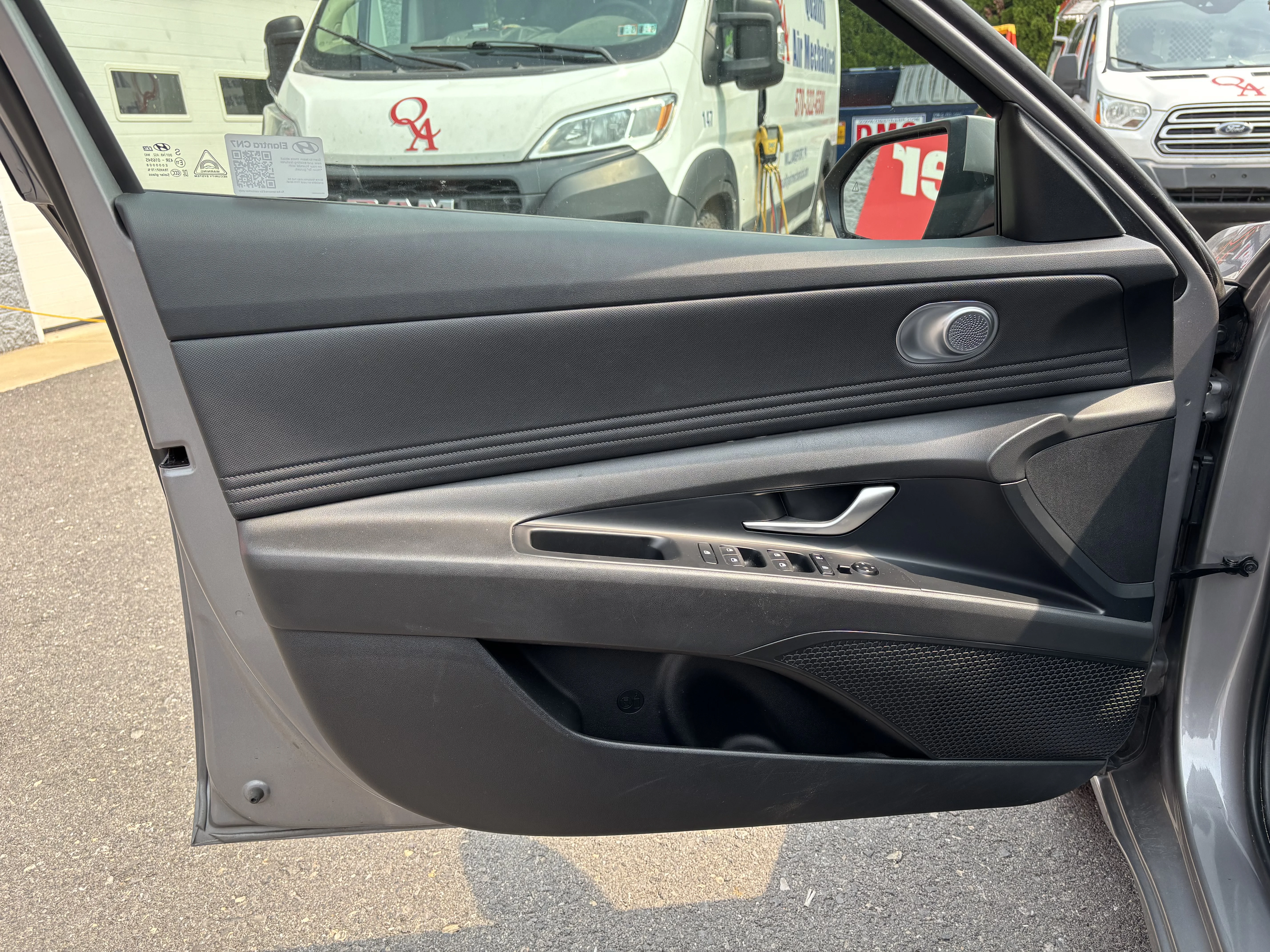 Used 2025 Fluid Metal Hyundai SEL Convenience image 16