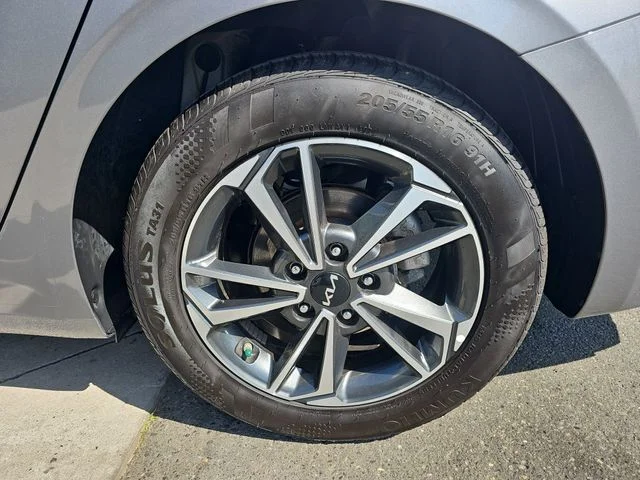 Used 2024 Gray Kia LXS image 30