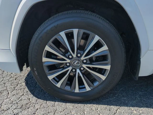 Used 2024 White Lexus 600 Premium image 10