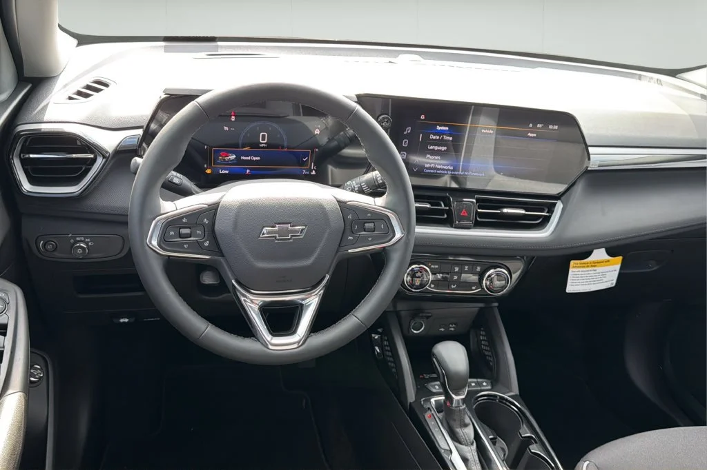 New 2026 Mosaic Black Metallic Chevrolet LT image 21