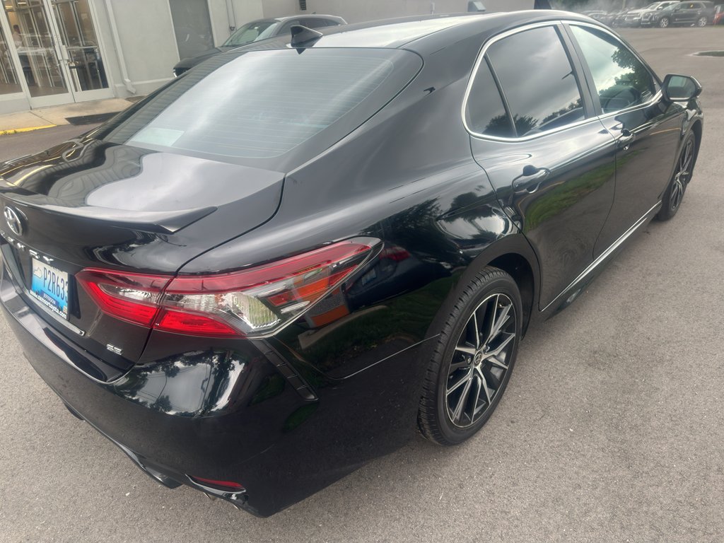 Used 2022 Midnight Black Metallic Toyota SE image 4