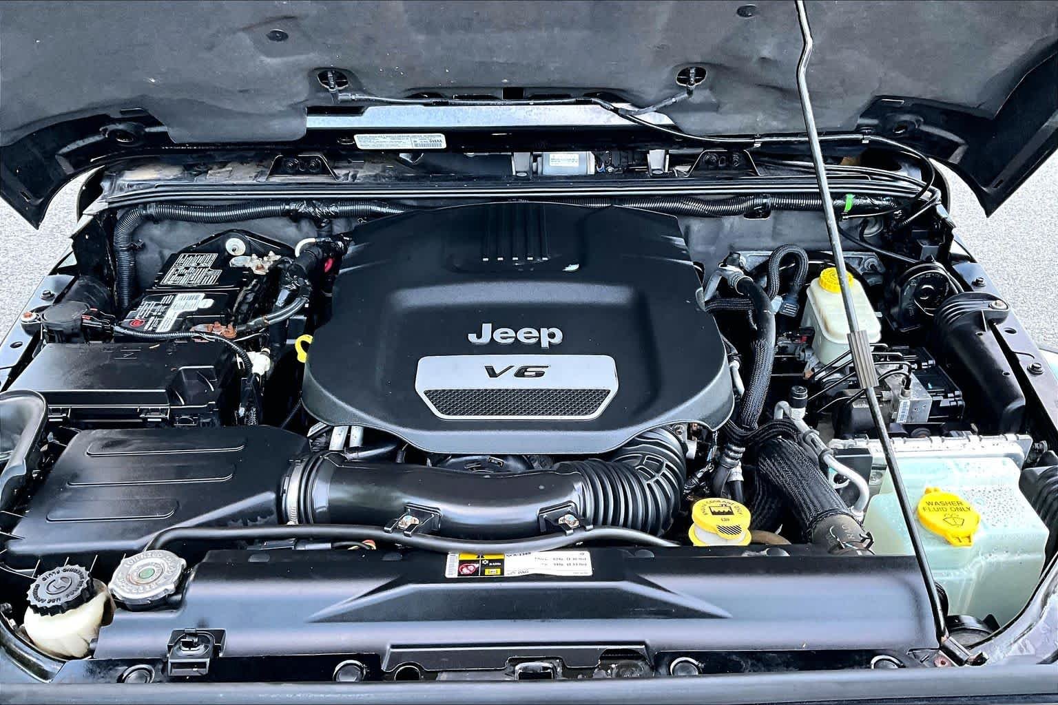Used 2014 Black Clearcoat Jeep Dragon Edition image 31