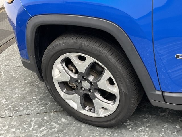 Used 2019 Laser Blue Pearlcoat Jeep Limited image 30