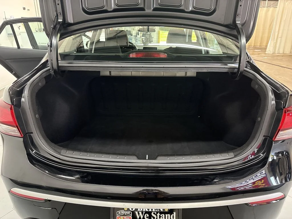 Used 2021 Aurora Black Kia LX image 31