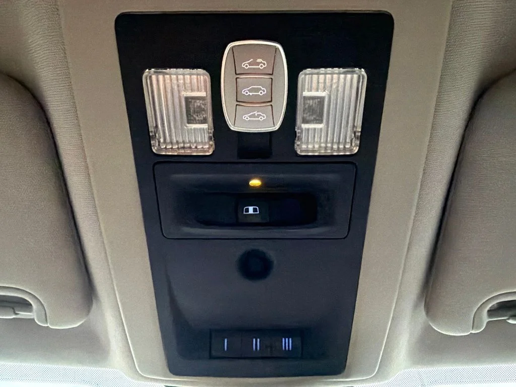 Used 2016 White Ram Laramie image 44