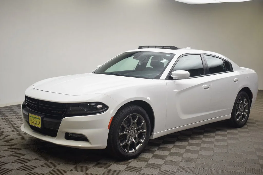 Used 2017 Dodge Charger SXT with VIN 2C3CDXJG9HH635364 for sale in Norton, OH