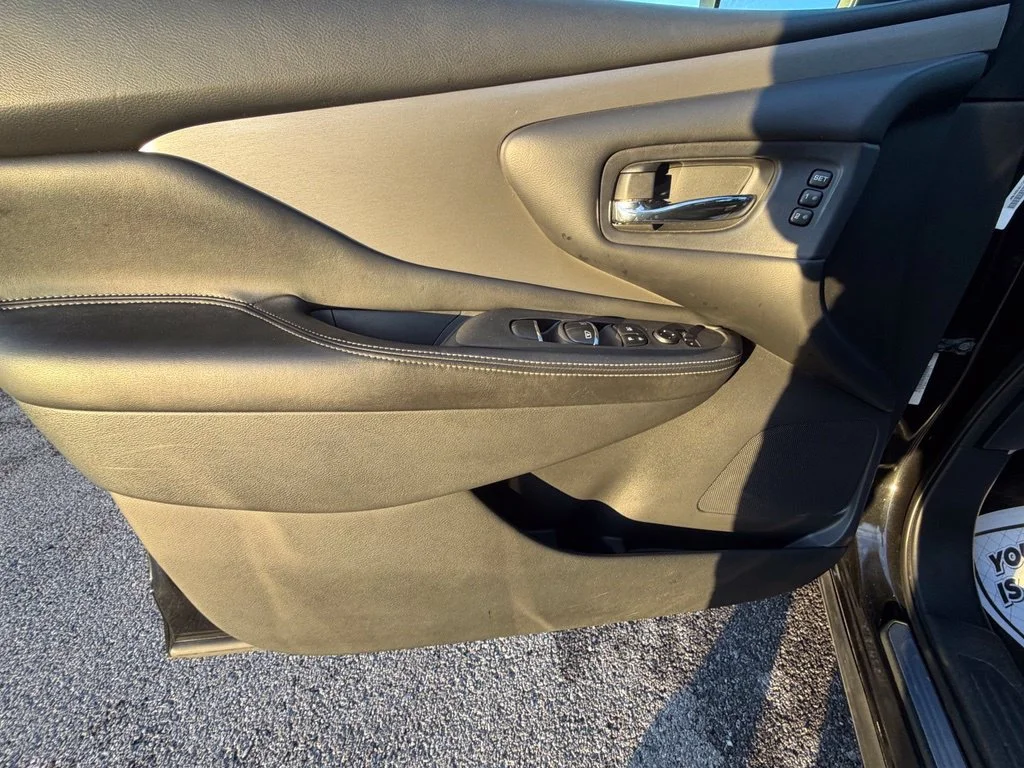 Used 2019 Black Nissan SL image 14