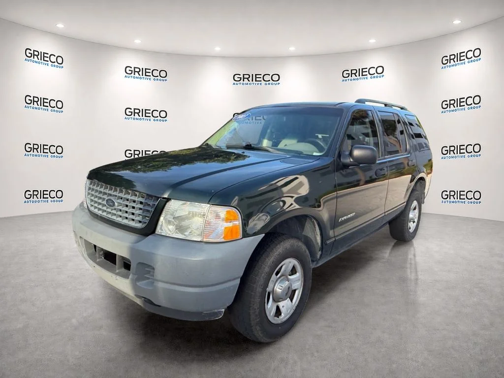 Used 2002  Ford XLS image 3