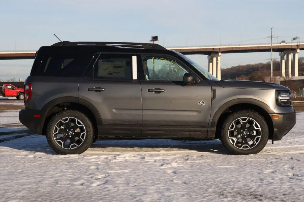New 2025 Gray Ford Outer Banks image 10