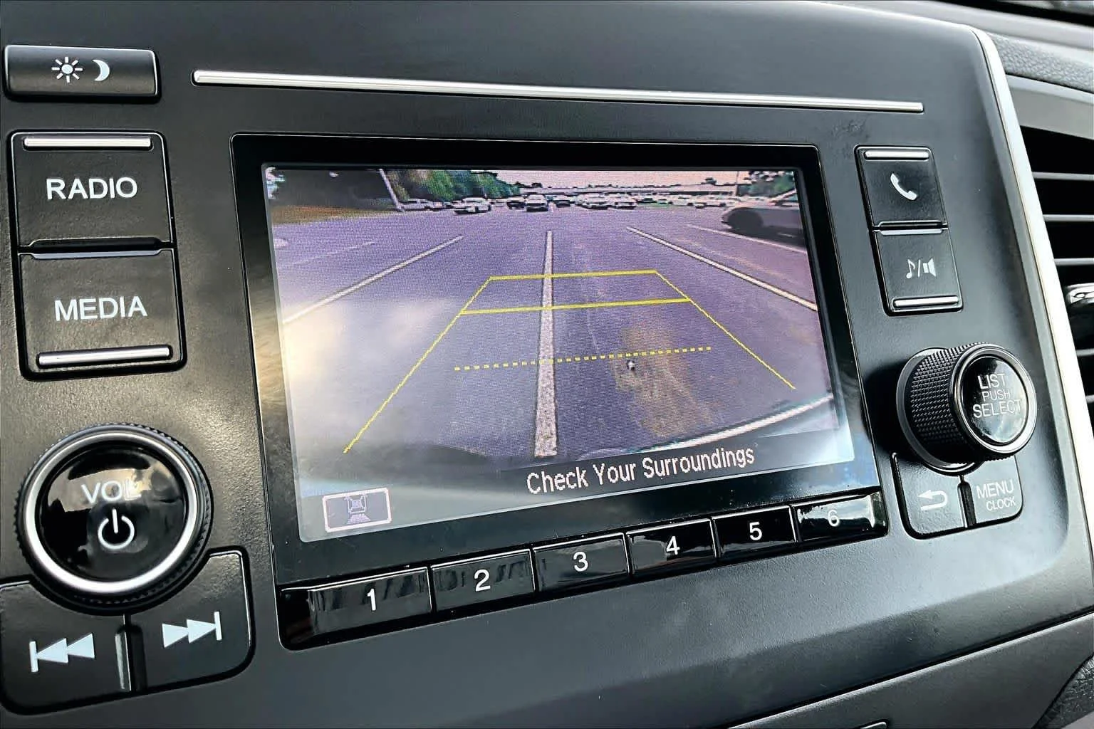 Used 2019 Forest Mist Metallic Honda RTL image 27
