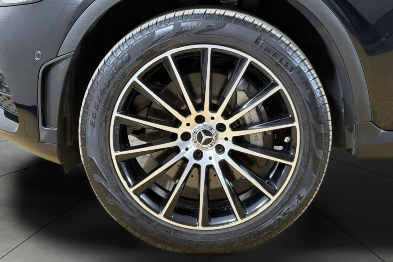 Certified Used 2022 Black Mercedes-Benz GLC 300 image 24