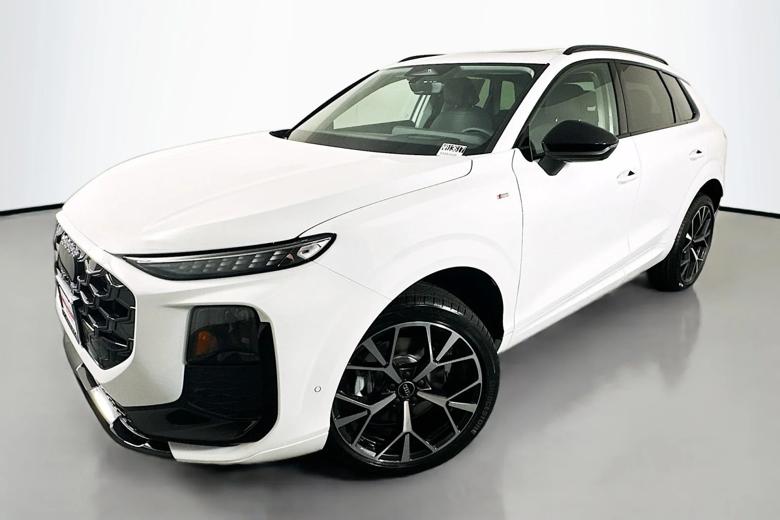 2026 Audi Q3 S line quattro's photo