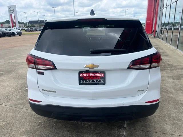 Used 2022 White Chevrolet LS image 3
