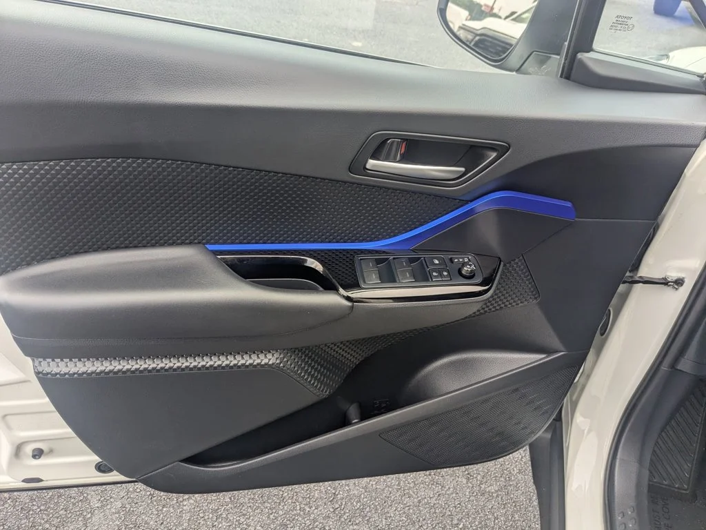 Used 2021  Toyota LE image 11