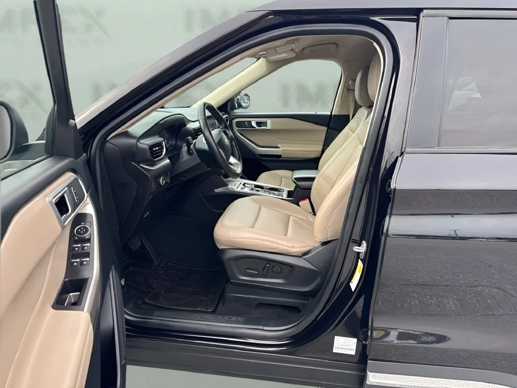Used 2023 Black Ford XLT image 10