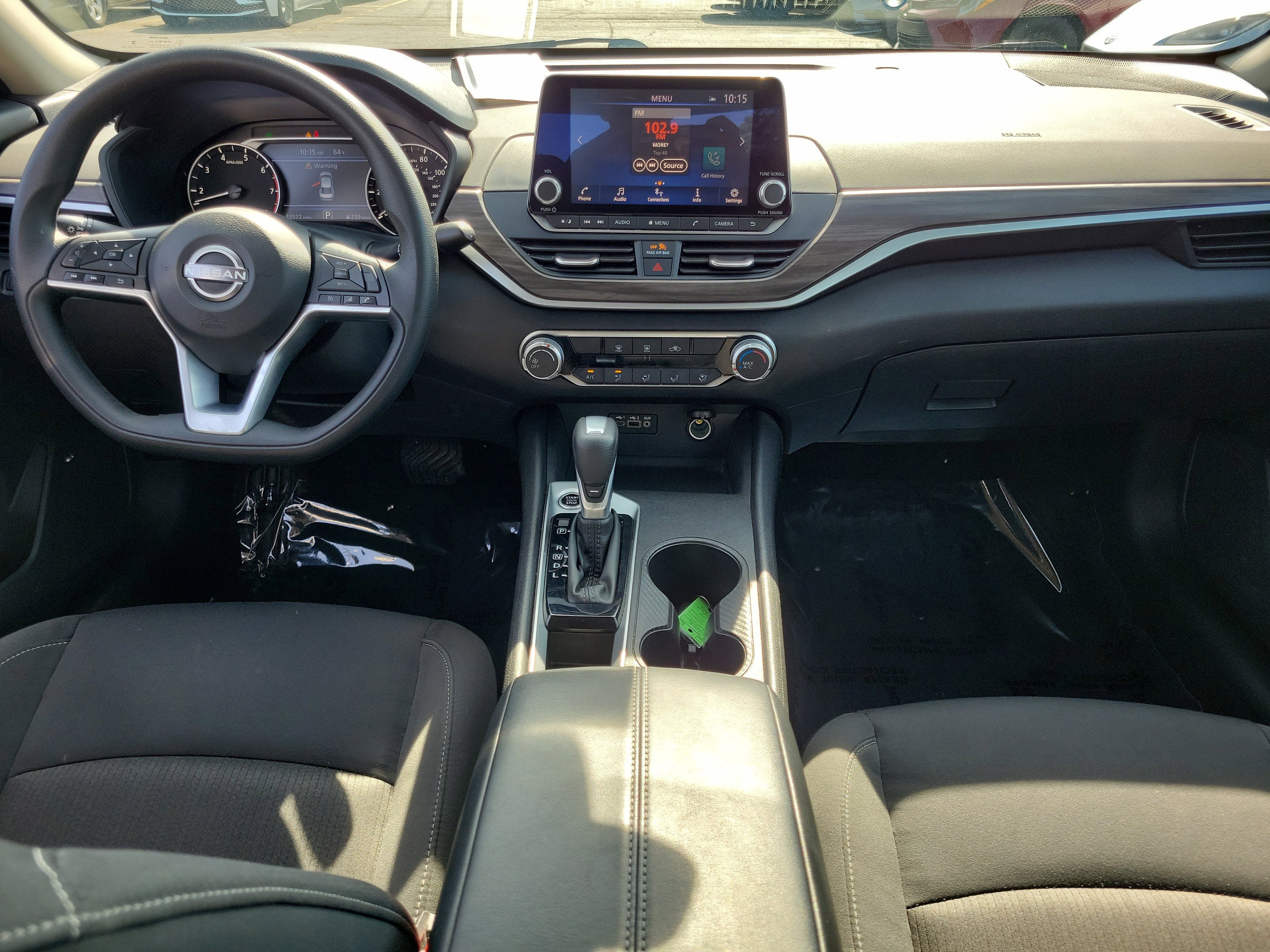 2025 Nissan Altima SV - Photo 9