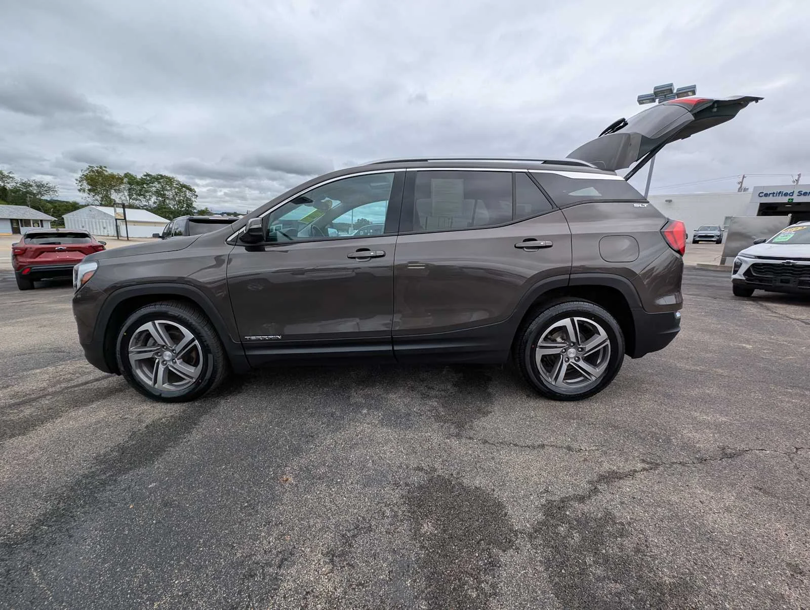 Used 2019 Smokey Quartz Metallic GMC SLT image 12