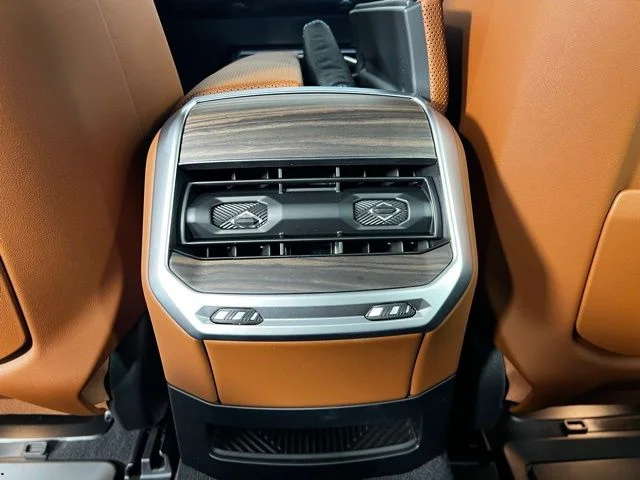 New 2025 Carbon Black Metallic BMW 760i xDrive image 31